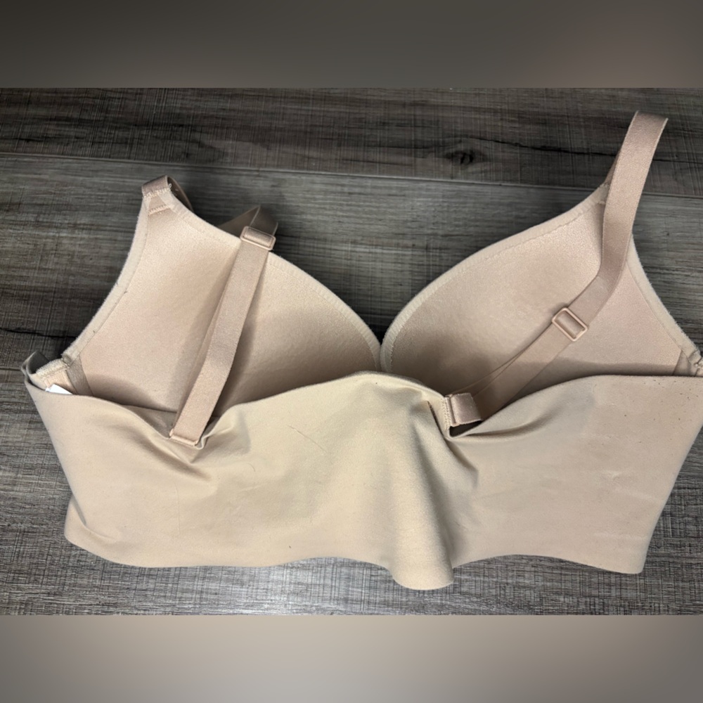 Aerie Women's Soft Beige Bra - Picture 3 of 4
